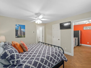 Bell Haus With Hot Tub