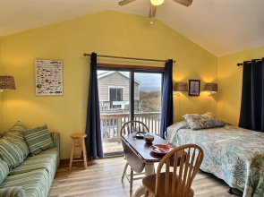 12 Beach Fantasy Studio Bedroom Condo by RedAwning