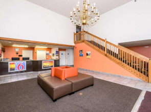 Motel 6 Waterloo, IA