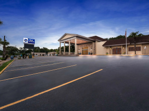 Best Western Riverside Inn