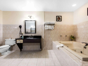 Quality Inn - Niagara Falls Blvd