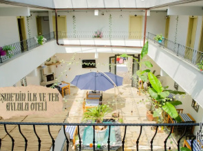 1989 Hotel Sebat