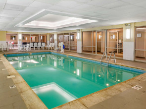 Comfort Suites Oakbrook Terrace near Oakbrook Center