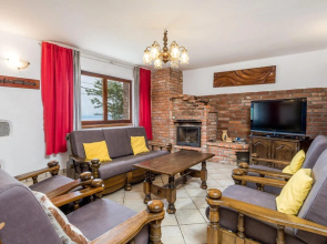 Beautiful Home in Icici With Wifi, 5 Bedrooms and Outdoor Swimming Pool
