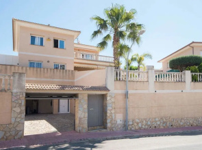 Villa Masia Blanca