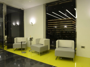 Warwick Stone 55 Hotel