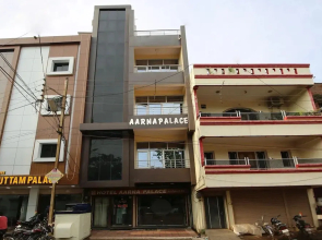 BM Hotel Aarna Palace by OYO