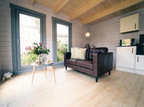 The Snug, Cromer, a short walk to the beach.