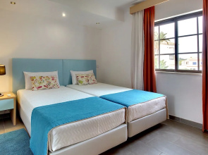 Novochoro Apartments & Villas