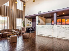 Best Western Plus Newark Airport West