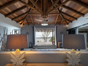 Koki Bonheur Beachfront Villa by StayMauritius