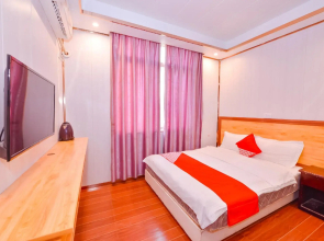 Liuzhou Dechang Fashion Hotel