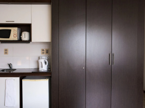 27 Suites Apart Hotel