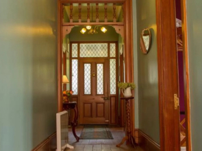 The Old Manse Boutique b & b
