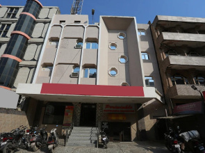 OYO 2862 Hotel Kanha Continental