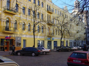 Apartment on Horodetskoho 4