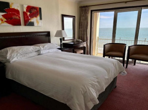 Sandringham Hotel