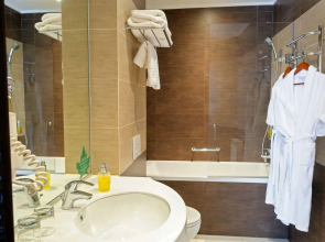 Rius Hotel Lviv