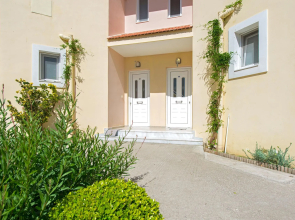 Hidden garden Rhodes Apartments