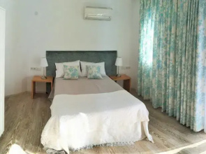 5 Kaza Hotel