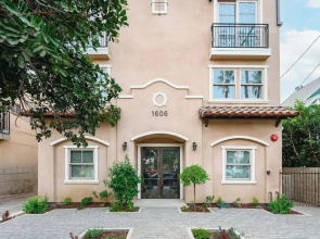 Not Affected by the Fire/modern 5BR Home With Parking, Near LA Attractions #4