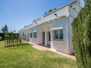 Luxury Two Bedroom Townhouse with views of Aloha Golf Course