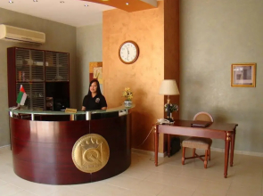 Queen Inn Hotel Apartments