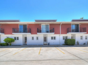 Cardinal Townhomes by Elliott Realty