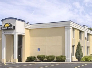 Days Inn by Wyndham Willoughby/Cleveland