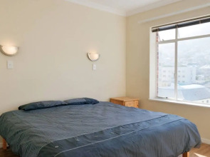 Cozy Beachfront Sea Point Apartments