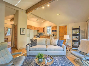 Ketchum Couple's Retreat: 1 Mi to Sun Valley!