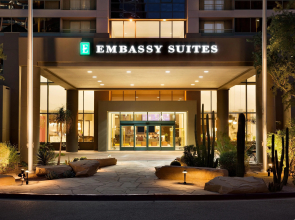 Embassy Suites by Hilton Phoenix Downtown North