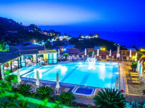 Sea View Village - Studios & Apartments