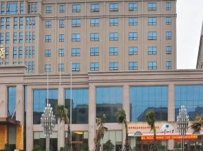 Grand Slam Hotel
