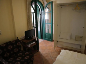 The Harmony - Beachfront sea View Apartment
