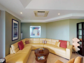 Peninsula 64 Penthouse