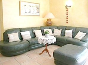 House With 4 Bedrooms in Cavaillon, With Pool Access, Enclosed Garden