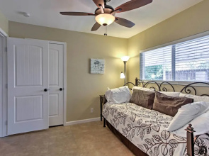 066222: Private 3 BR Home w/ Fire Pit by Old Town