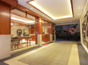 Paku Mas Hotel