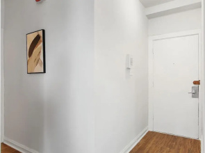 Sleek 2BR - Hyde Park 405