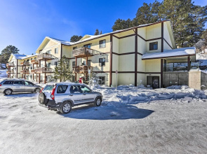 Walkable Lead Condo: 5 Mi to Terry Peak Ski Area!