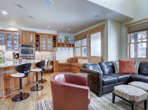 Placer Ridge Lookout 3 Bedroom Townhouse by RedAwning