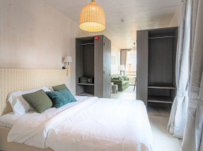 Eco Luxe Loft Lodge in the Heart of Nature for 2 People on the Lakeside 11