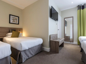 Phoenix Hotel