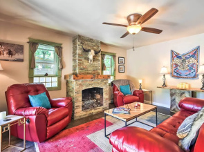 Cozy Home w/ Media Room: Short Walk to Taos Plaza!