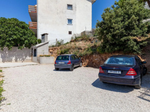 Ana - Free Parking - A7