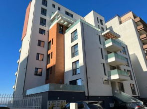 Aquarama Lake view 2BR Apart Mamaia free parking