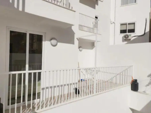 Large Central Apartment Near Valletta & Seafront
