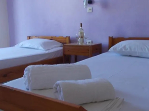 Anthonys' Kavos Hostel House