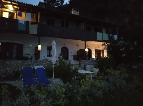 Fetsis Apartments on the beach